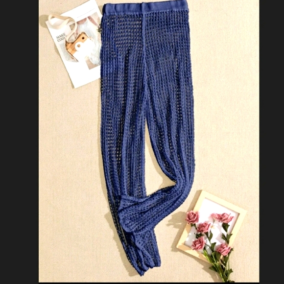 Crochet cover up pants - Picture 3 of 4